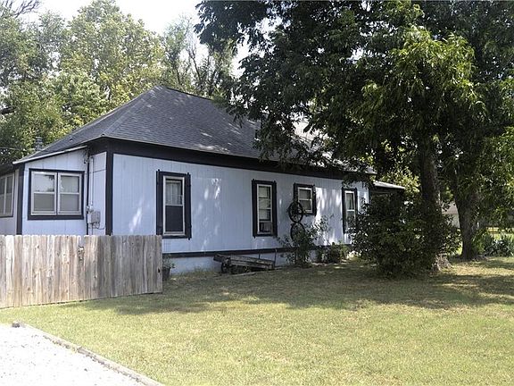 5th image of 622 S Jefferson Ave
