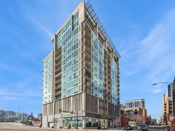 700 W Van Buren St APT 1105, Chicago, IL 60607