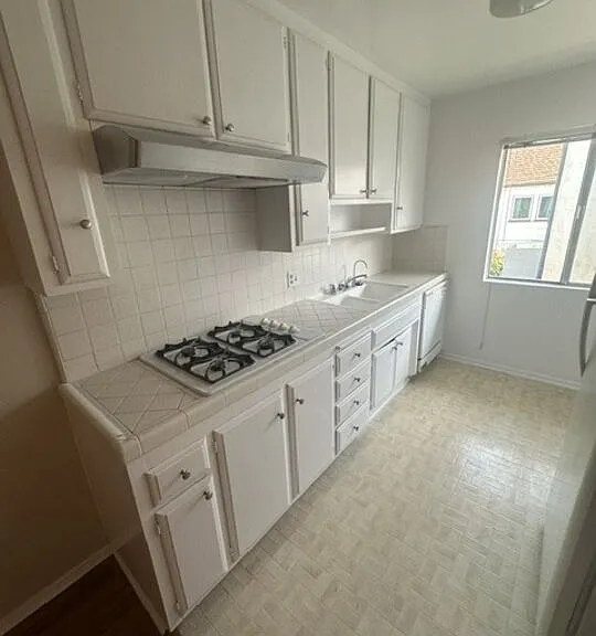 1461 S Canfield Ave — Photo 10