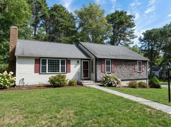 2 Mohegan Lane, Yarmouth Port, MA 02675