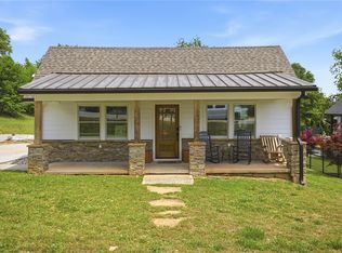 307 S Depot St, Seneca, SC 29678
