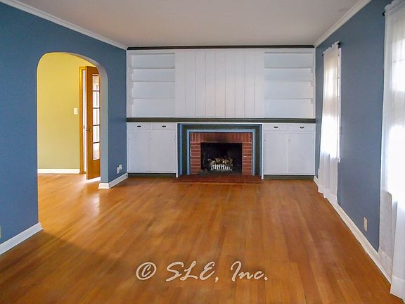 Formal living room 18.5x12