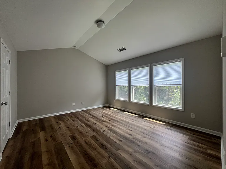 2501 Southhaven Ln — Photo 25