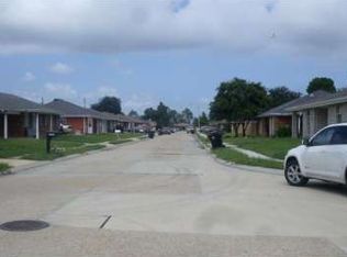 2013 Brigade Dr, Chalmette, LA 70043