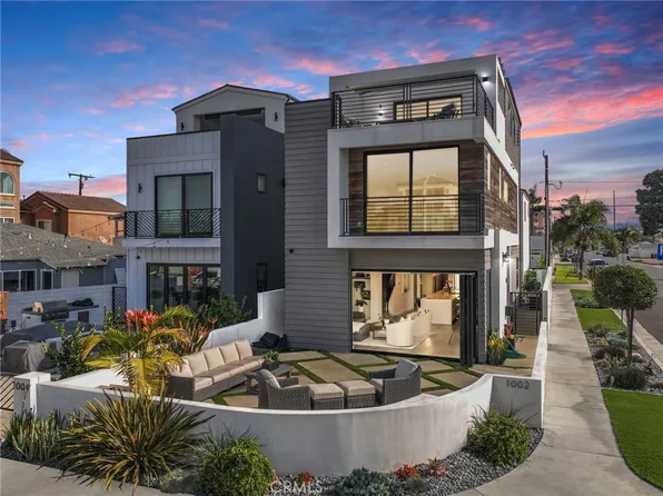 1002 Huntington St, Huntington Beach, CA 92648
