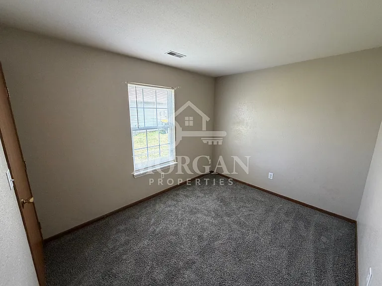 1216 Wolf Run Ct — Photo 7