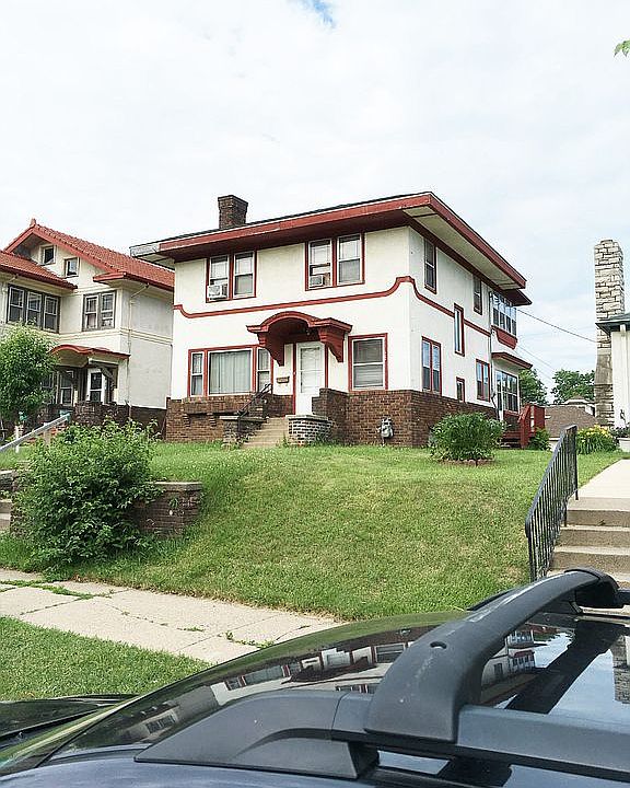2nd image of 1605 Russell Ave N