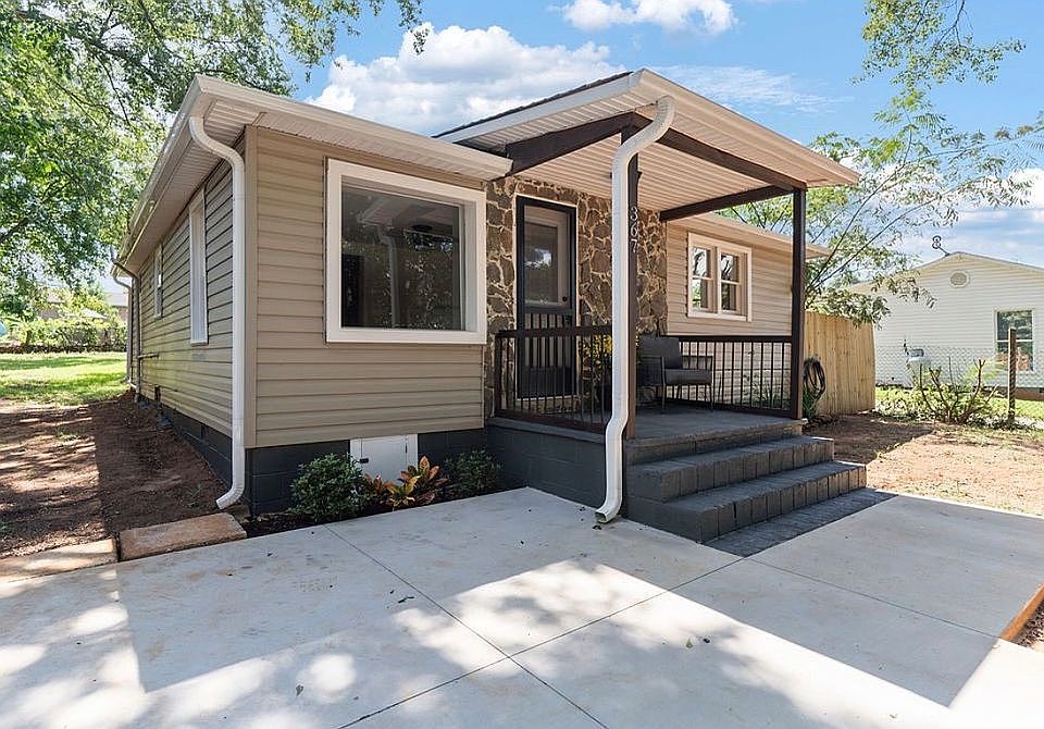 1st image of 367 Dakota St