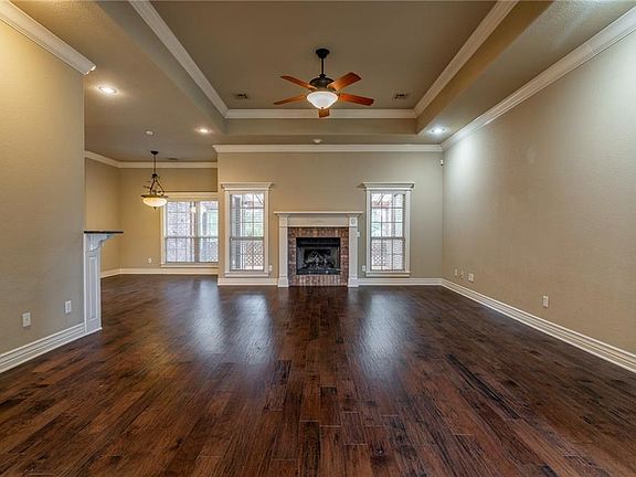 4th image of 1846 S River Meadows Dr
