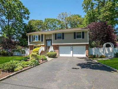 35 40th Street, Islip, NY, 11751