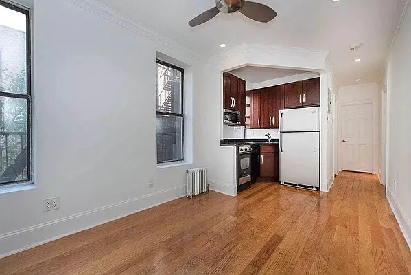 Rented by EXR | media 9