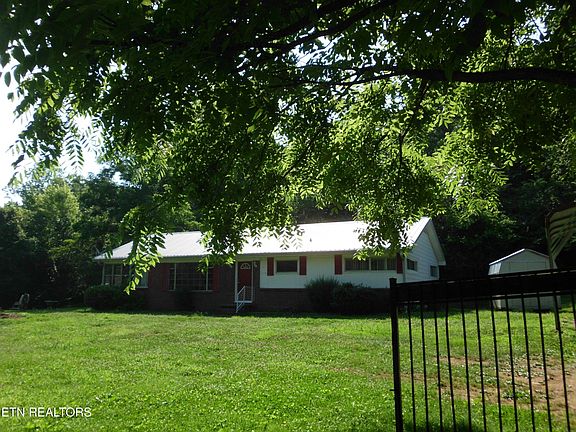 2nd image of 115 Willowbrook Dr