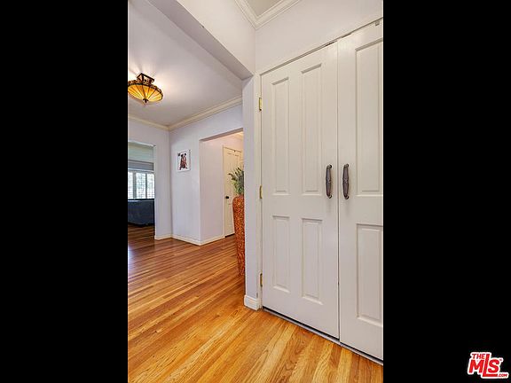 5th image of 155 S Orange Grove Blvd APT E
