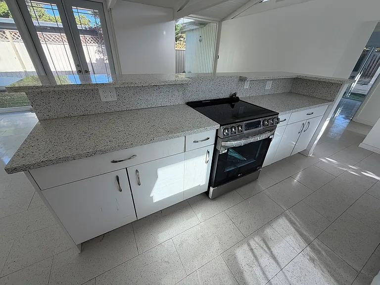 2439 Thaddeus Dr — Photo 18