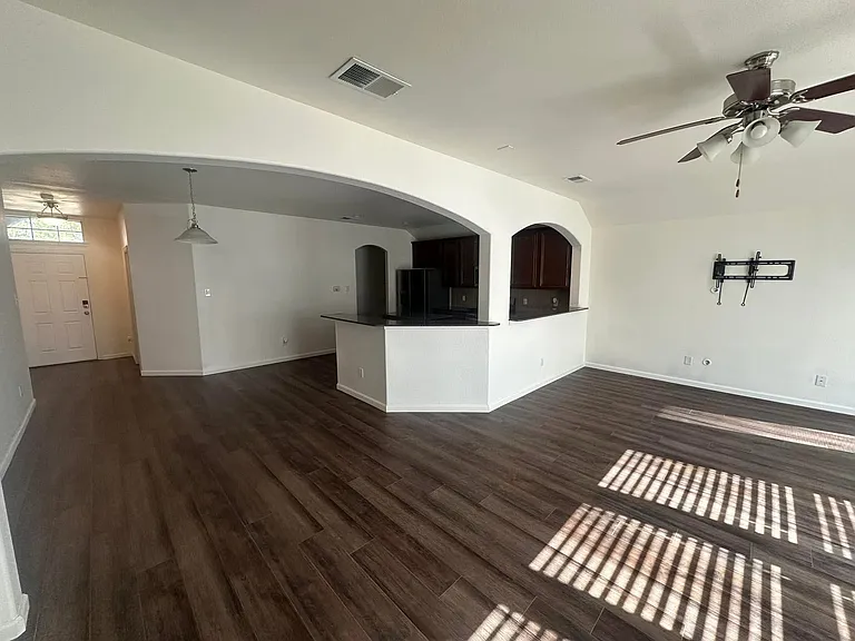 2145 Cedar Park Dr — Photo 4