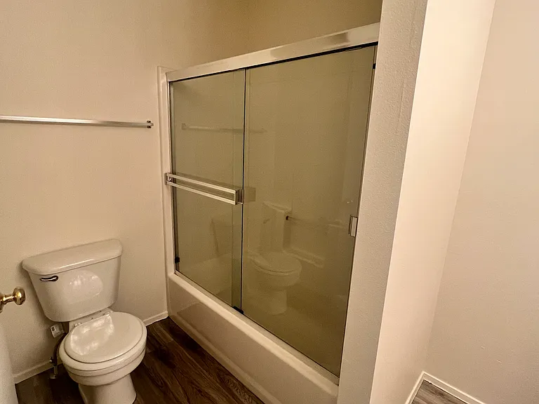 709 NE Savannah Dr #3 — Photo 18