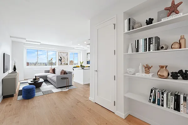 Rented by Greystar | media 4