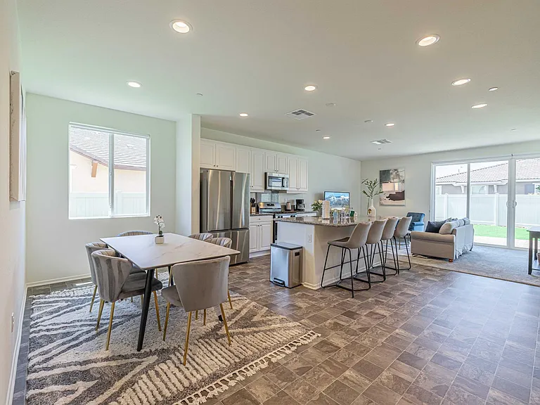 44149 Buckeye Ct — Photo 5