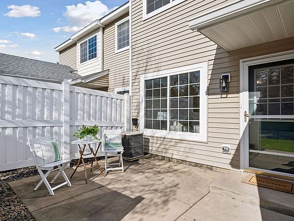3rd image of 6985 139th Ave NW