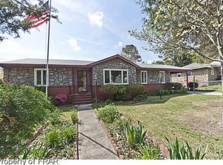 915 Rochester Dr, Fayetteville, NC 28305