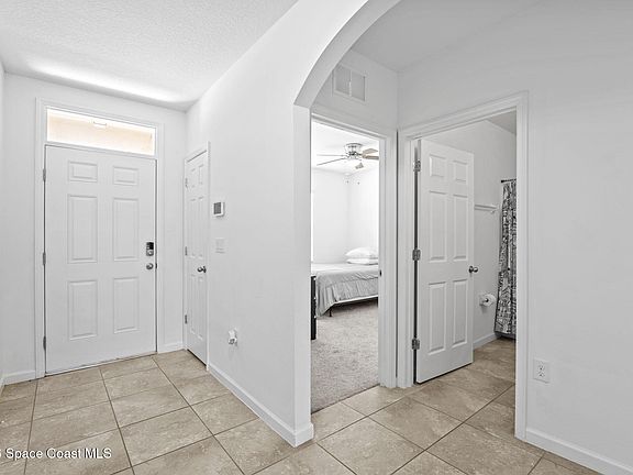 4th image of 235 Sorrento Dr