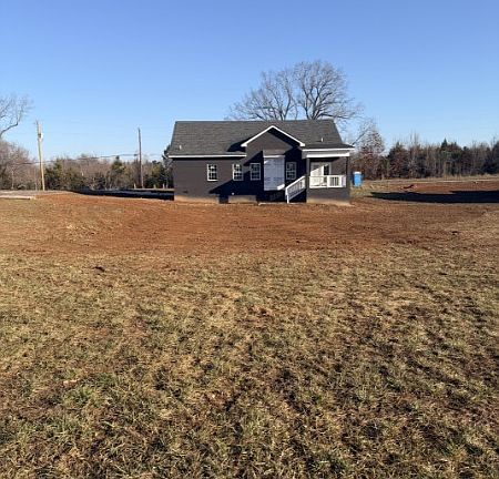 2nd image of 527 Old Hopkinsville Rd