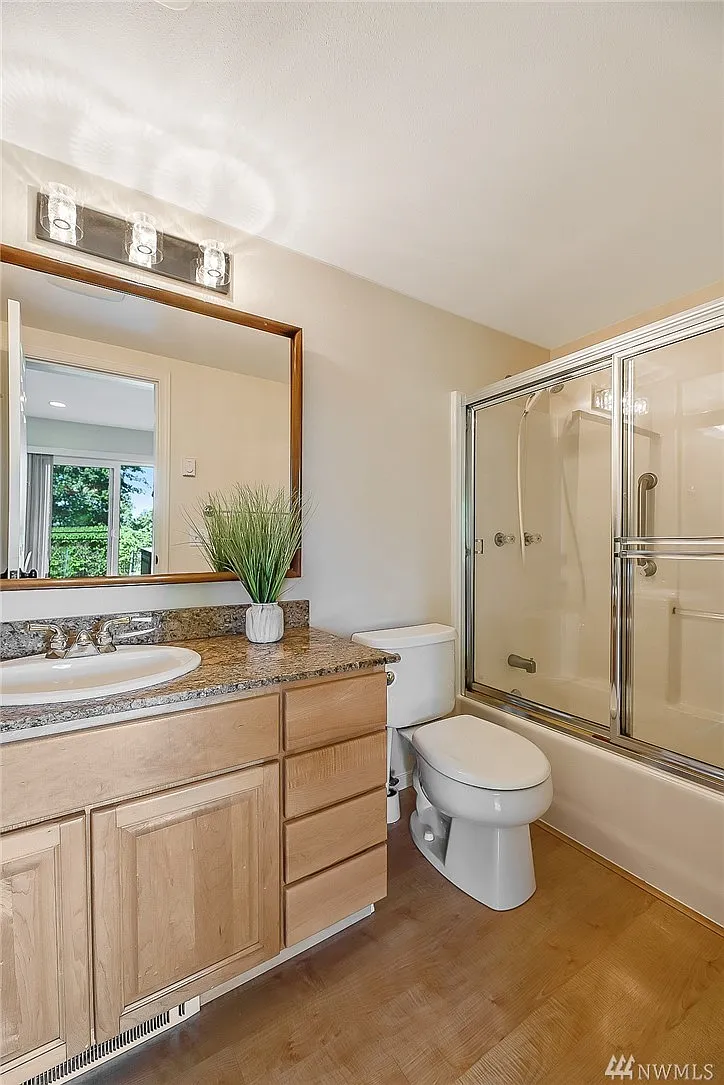 1 bed, 750 sqft, $1,999 — Photo 3