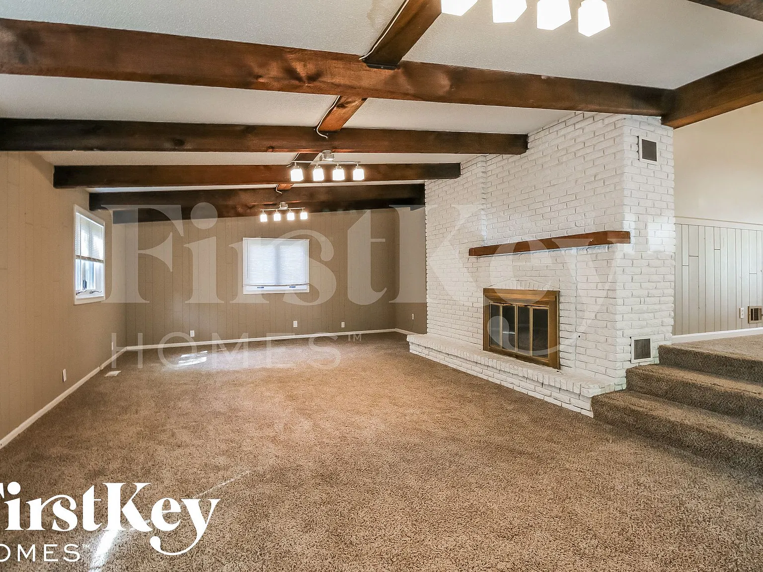 3 bed, 1.0 bath, 1536 sqft, $2,330 — Photo 3
