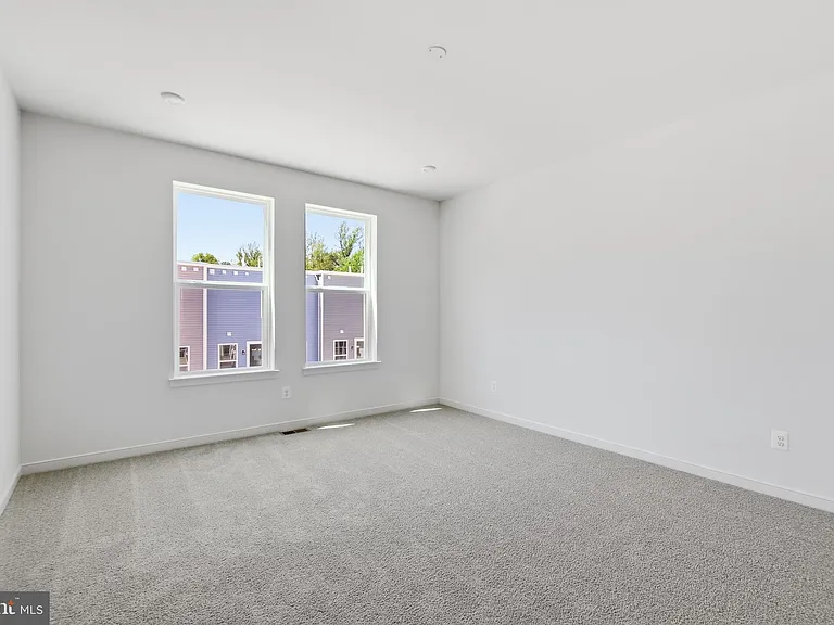 18002 Alicia Ave — Photo 30