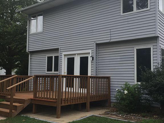 Relaxing Cedartone deck.

