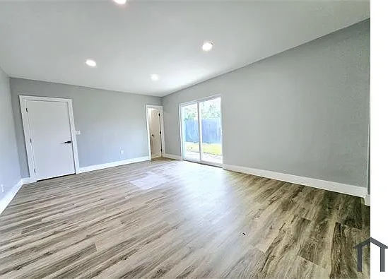 2865 NE 13th Ave — Photo 17