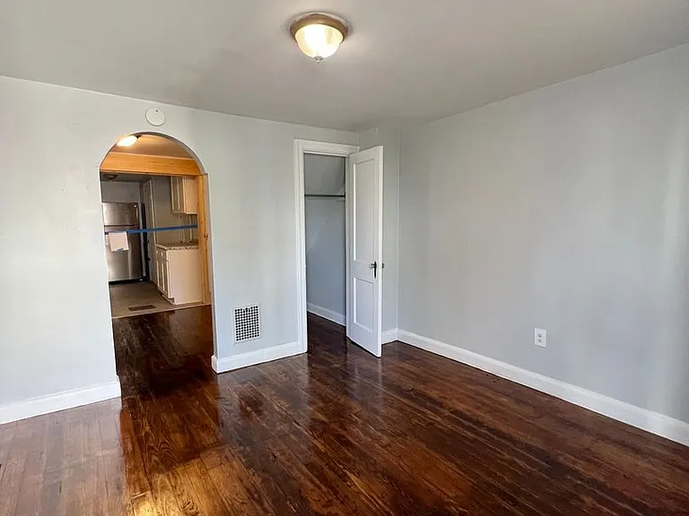 36 Hazel St — Photo 4