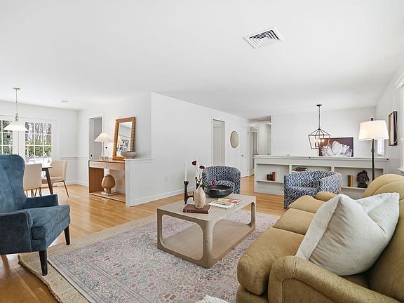 4th image of 7 Baskin Rd