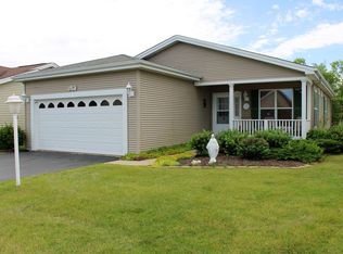 90 Rocking Horse Ln, Grayslake, IL 60030