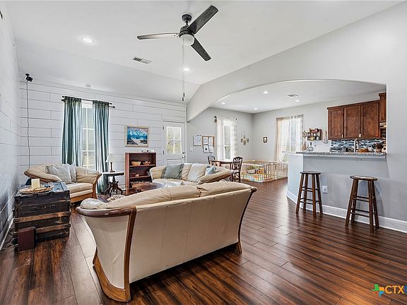 5th image of 574 Highland Ranch Way