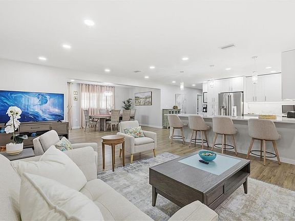 3rd image of 5247 Carmilfra Dr