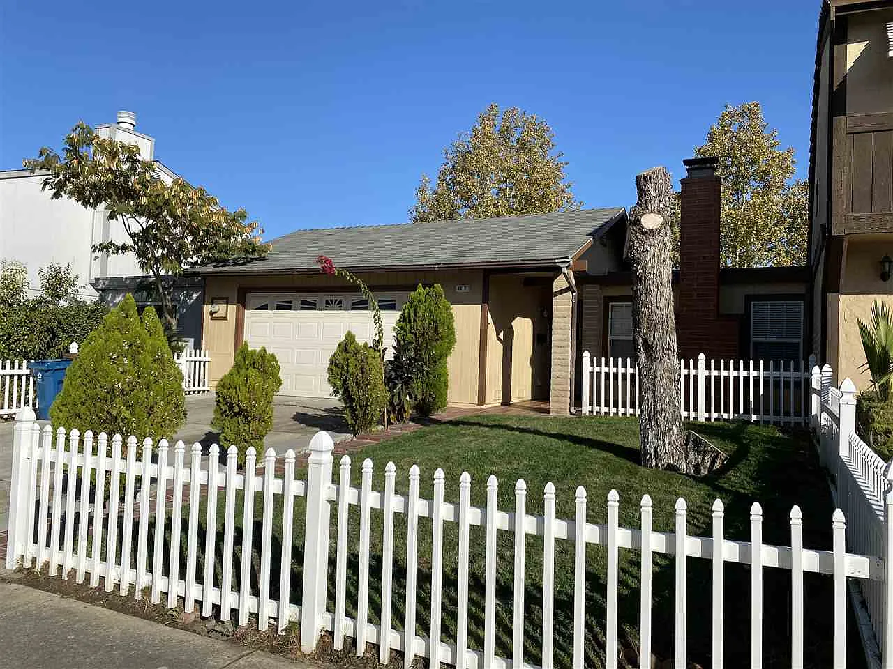 3117 Pine St photo 1