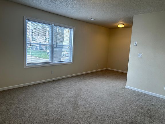 2nd image of 418 W Dodson St