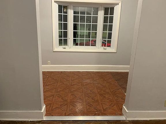 3rd image of 381 Leslie St #6C