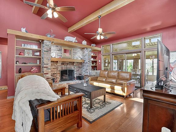 2nd image of 1115 Oak Park Blvd