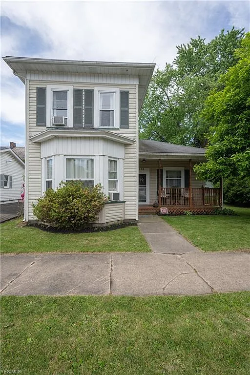 106 Lincoln Ave photo 1