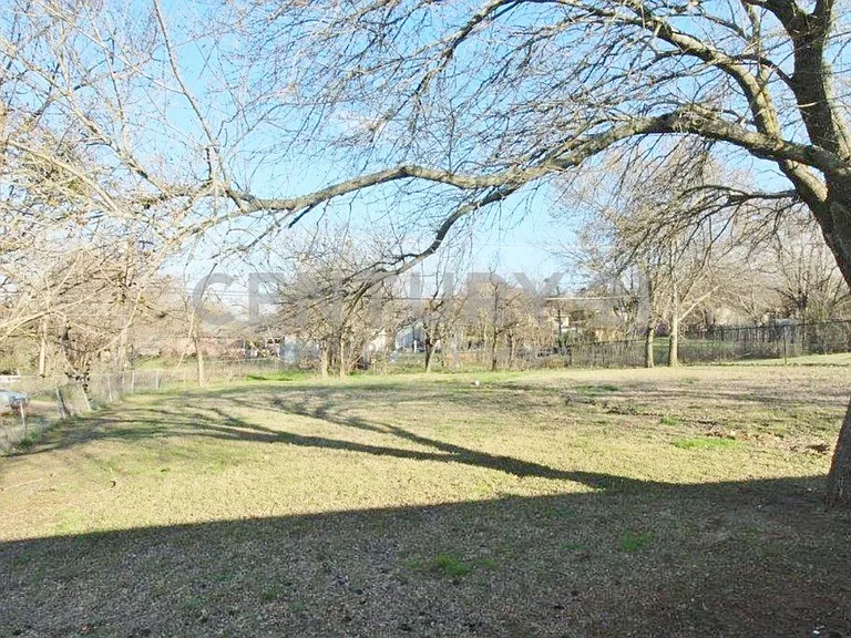 610 Overlook Dr — Photo 11