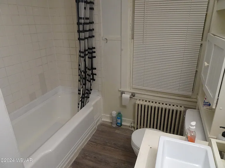 323 Cherry St — Photo 8