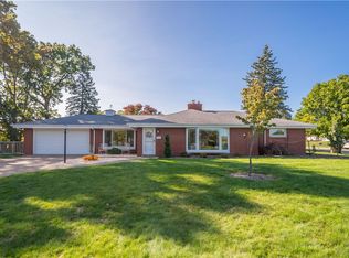 4746 Doverdell Dr, Pittsburgh, PA 15236
