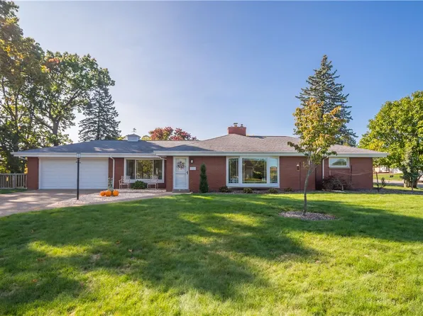 4746 Doverdell Dr, Pittsburgh, PA 15236