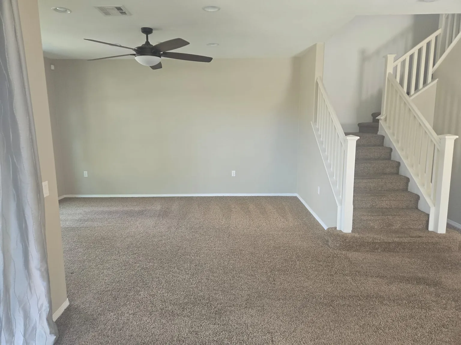 3 bed, 2.5 bath, 1827 sqft, $3,800 — Photo 3