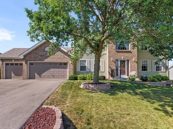 13077 Springhill Dr, Winnebago, IL 61088