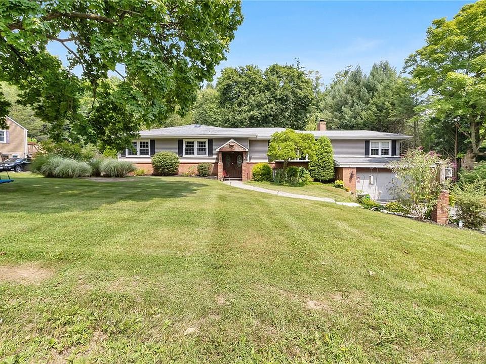 1st image of 10 Doral Drive