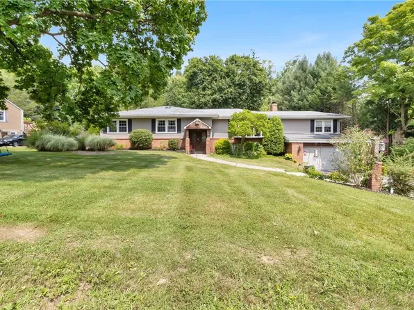 10 Doral Drive, New Windsor, NY 12553