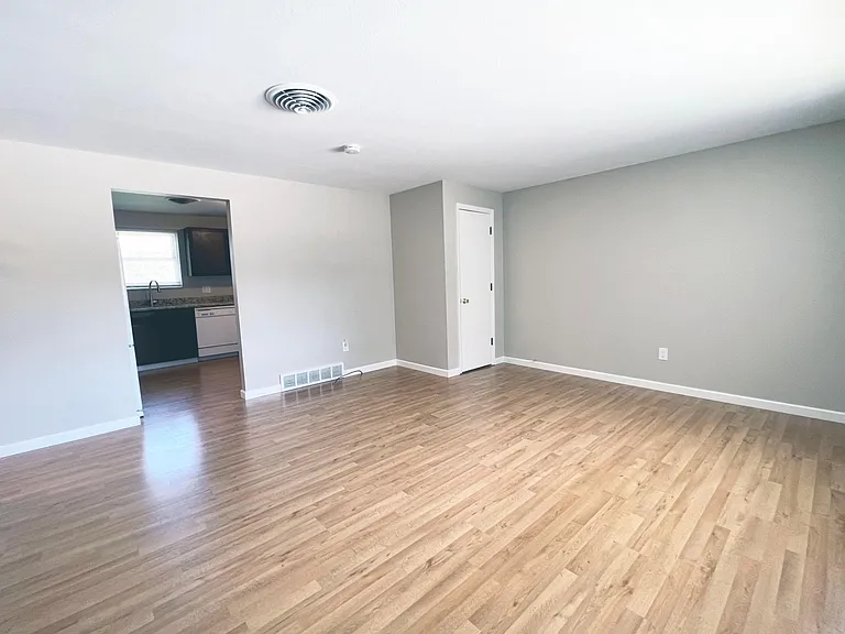 7535 Otis St — Photo 4